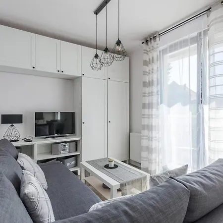 Apartment Close