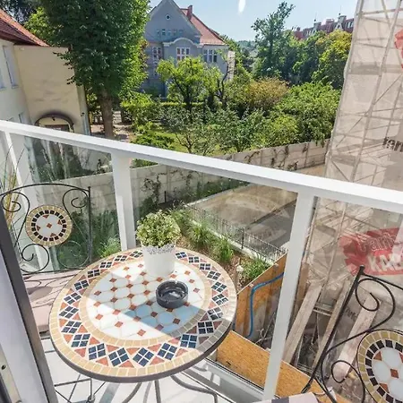 Apartament Close-urban Chic - Great Location - Kamienica Kollotaja *