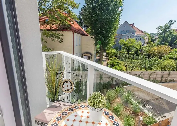 Close-urban Chic - Great Location - Kamienica Kollotaja 아파트